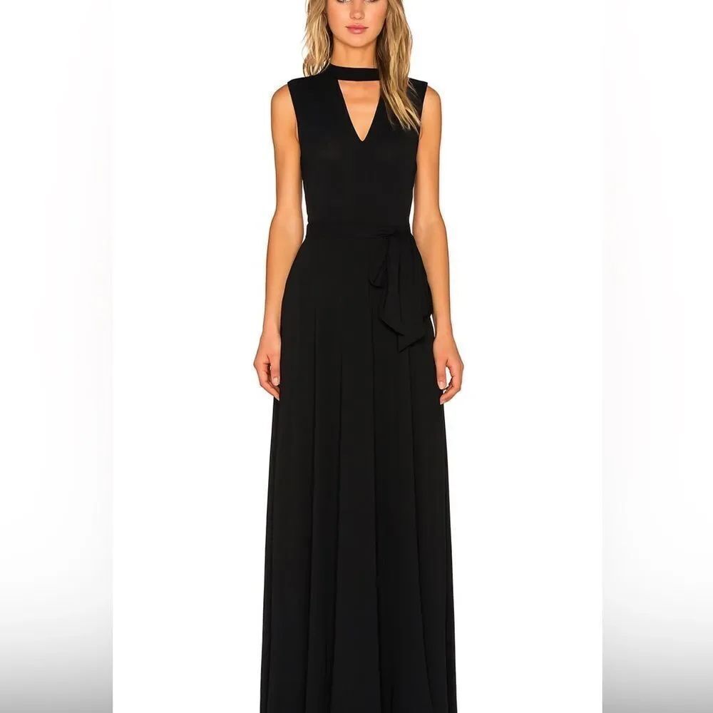 NWT! TY-LR “Hall” Dress with Keyhole Neckline